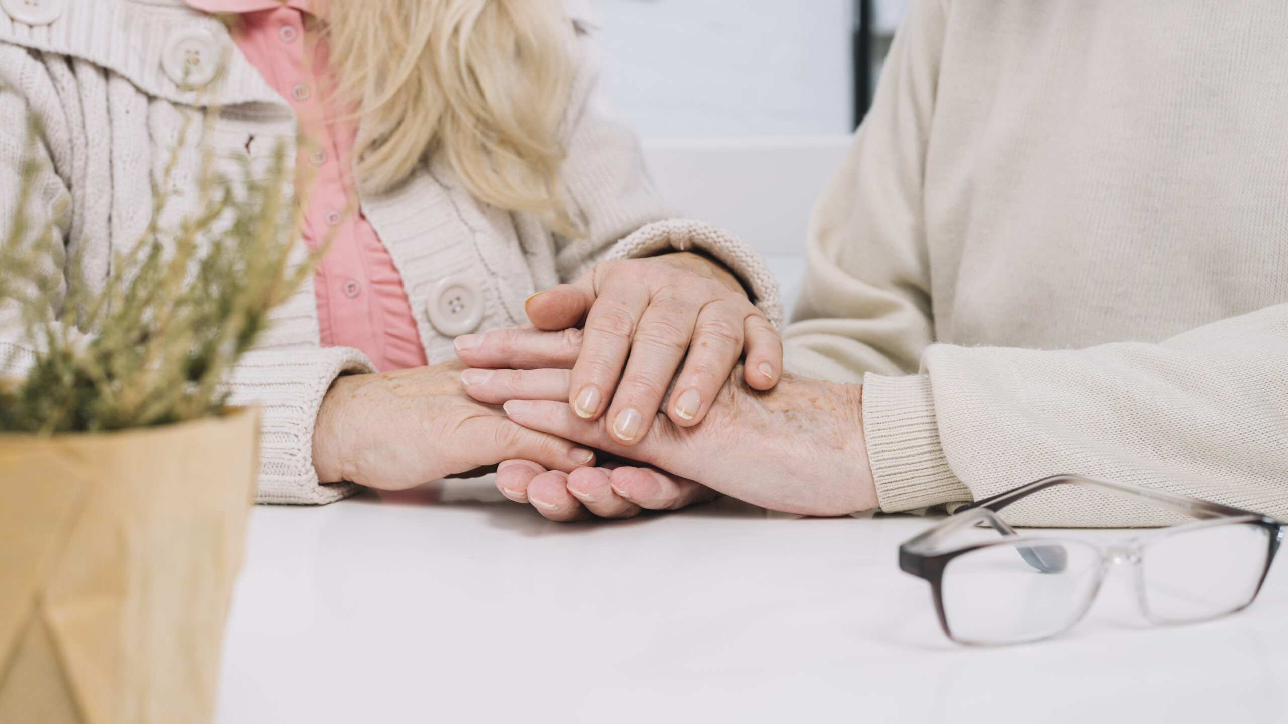 Désignation de la personne de confiance : quel cadre légal pour les professionnels de santé - Hospimedia Réponse Expert